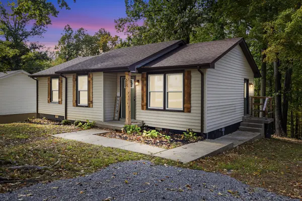 512 Aspen Dr, Clarksville, TN 37042