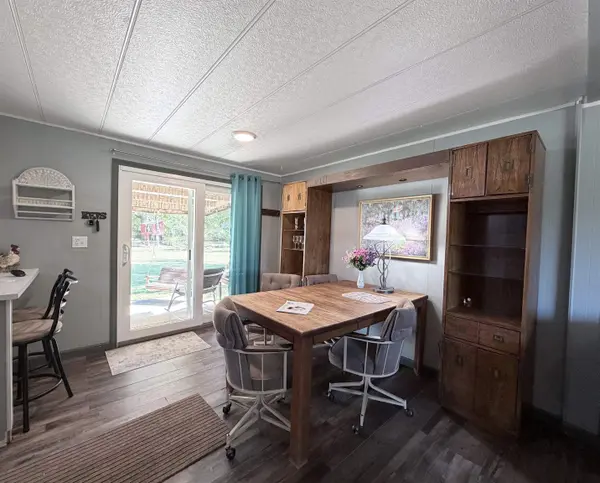 304 S Valley, Eureka, KS 67045