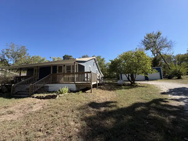 624 N Oakland AVE, Bolivar, MO 65613