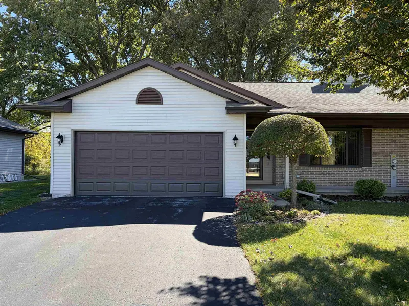 N7283 WINNEBAGO DR, Fond Du Lac, WI 54935-2724