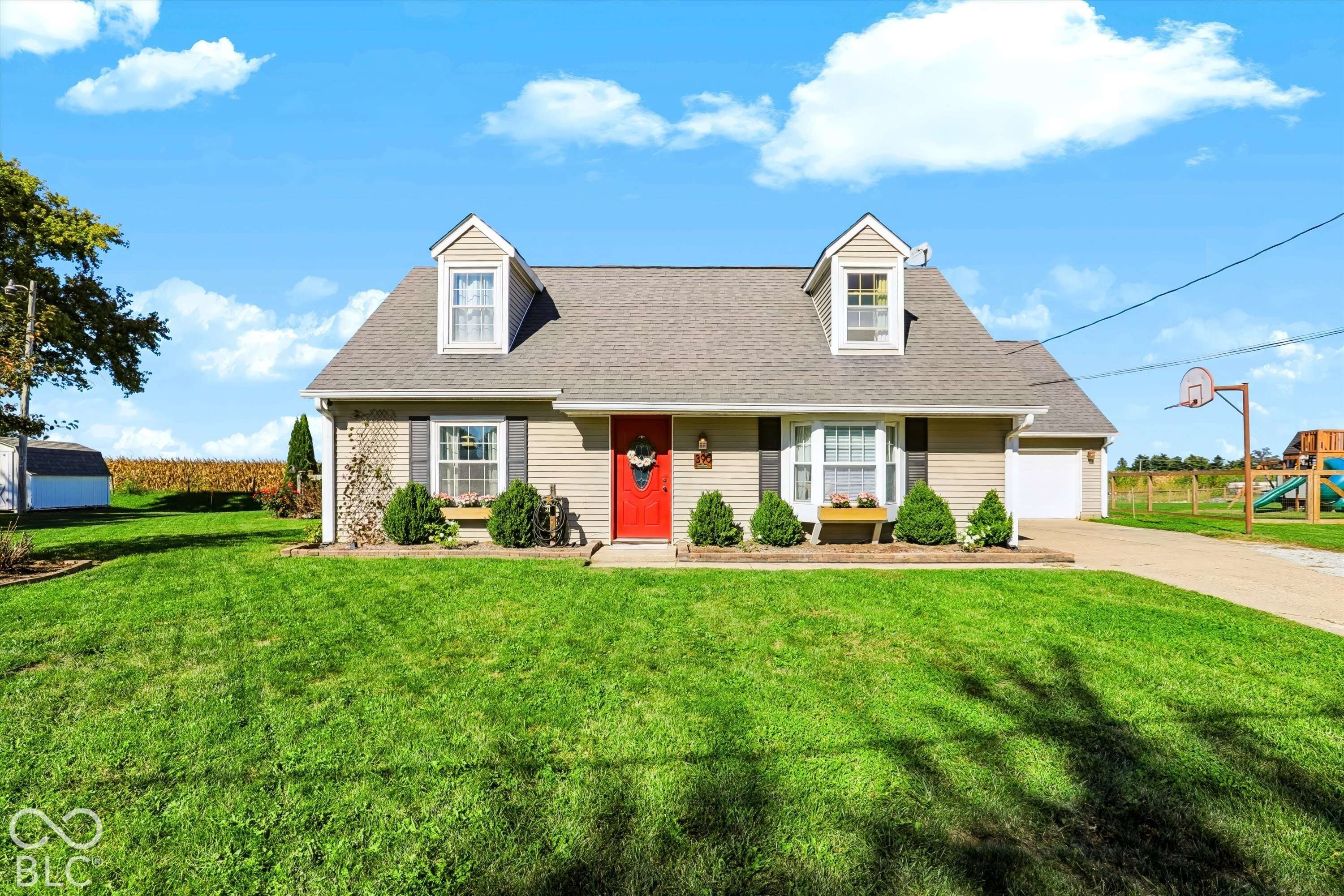 390 Three Notch LN, Bargersville, IN 46106