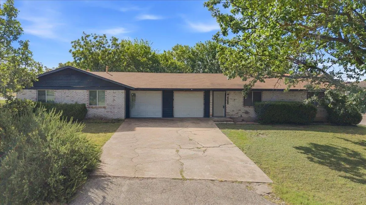 207 W Noton ST #B, Pflugerville, TX 78660