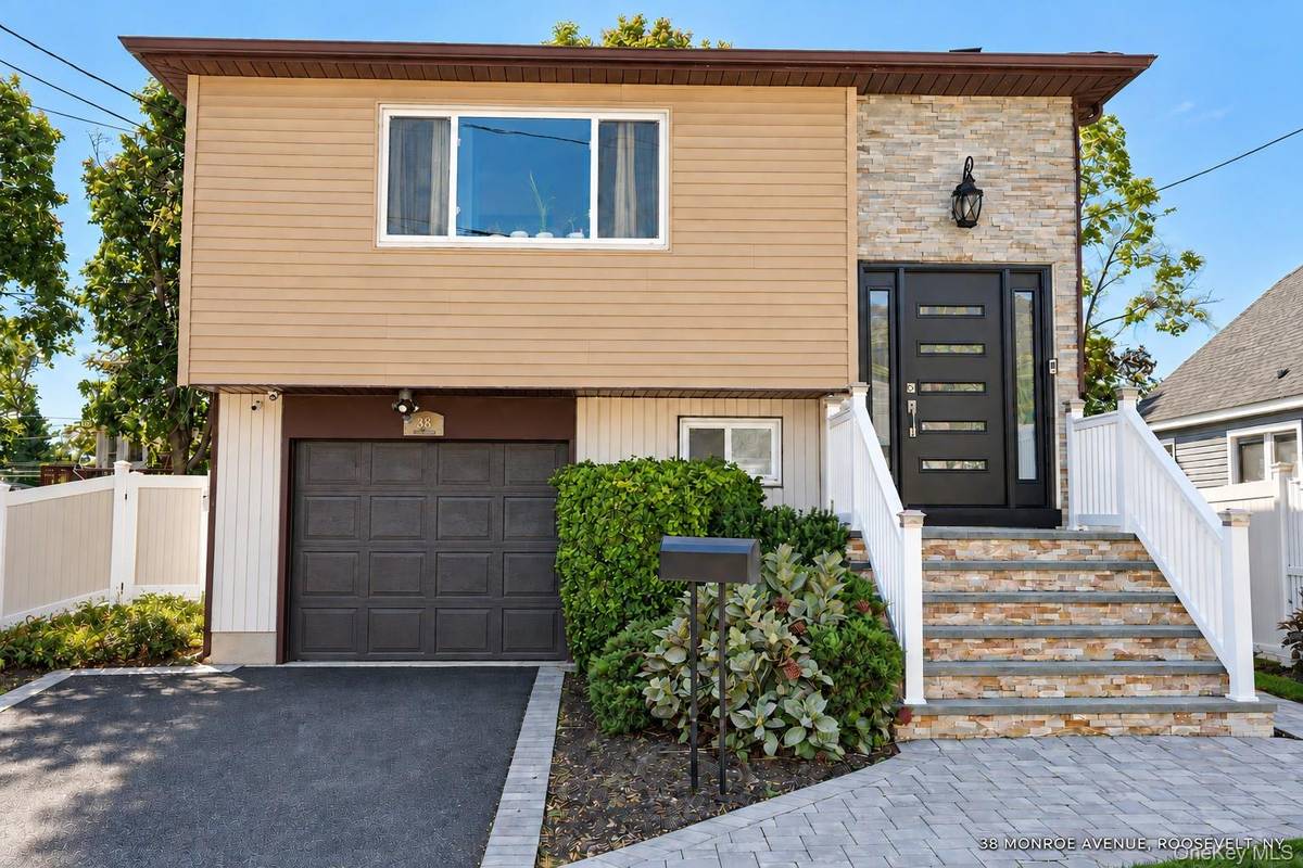 38 Monroe AVE, Roosevelt, NY 11575