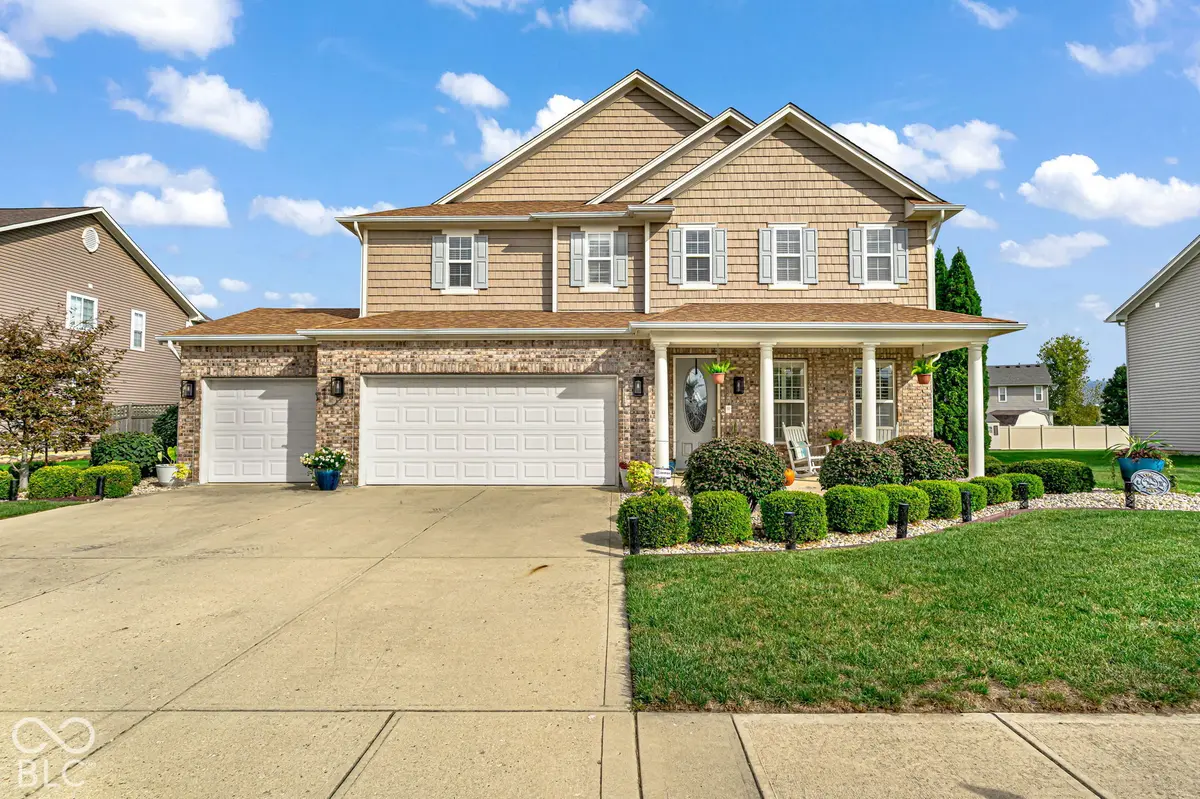8328 Westcliffe DR, Avon, IN 46123