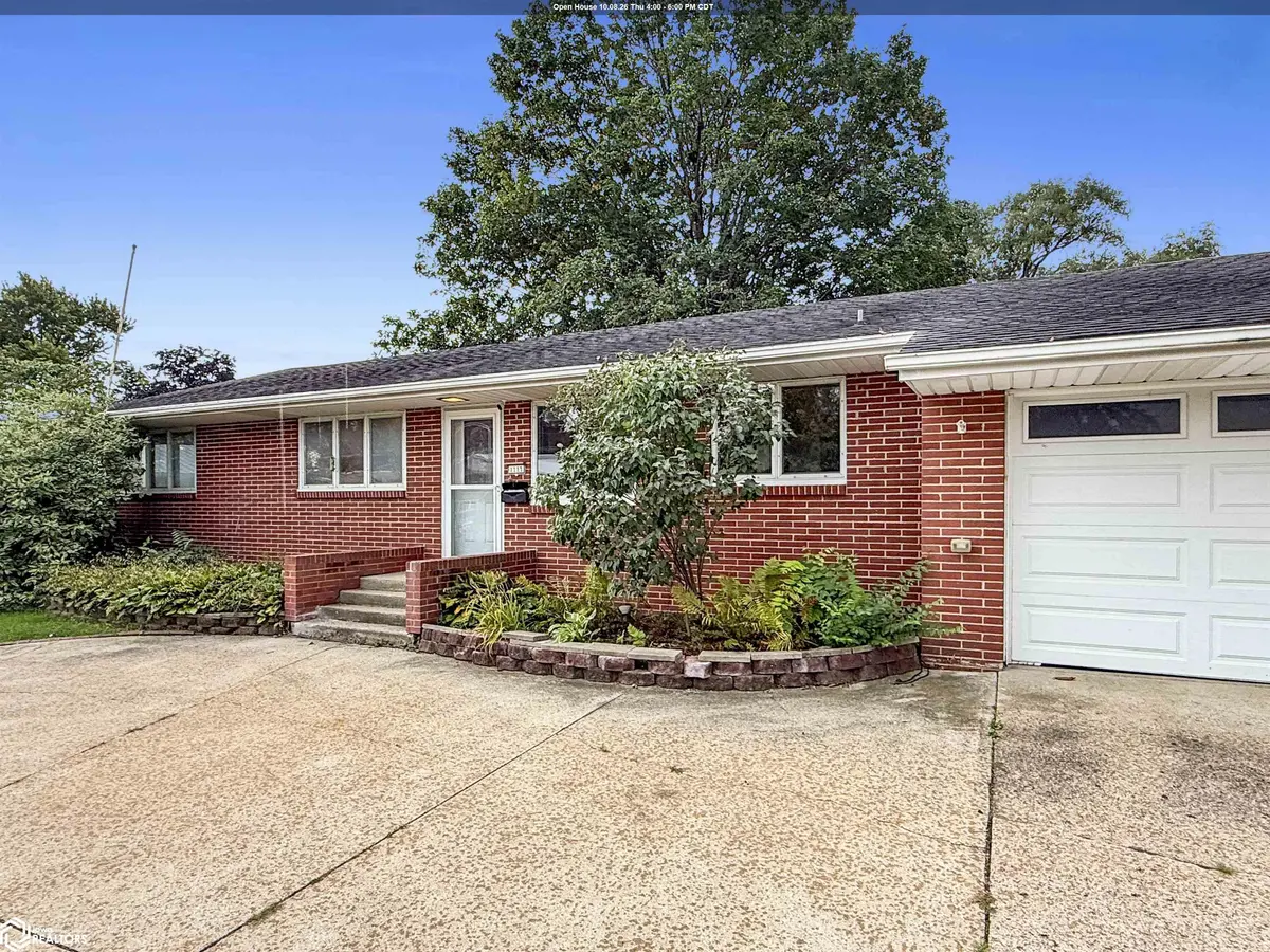 2211 Washington AVE, Iowa Falls, IA 50126