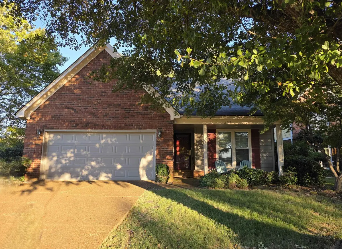 2438 LAKE EDGE DR, Cordova, TN 38016