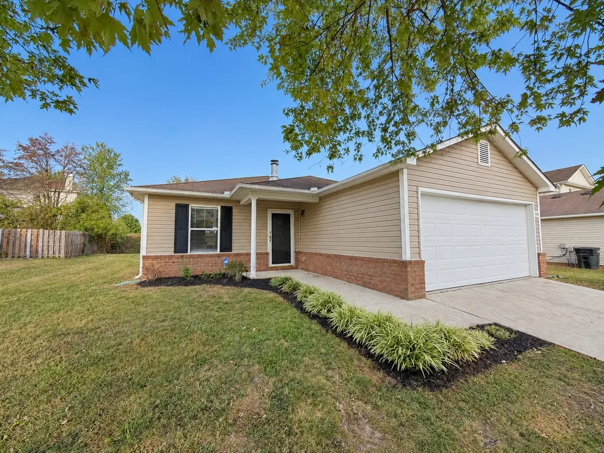 2780 Sutherland Dr, Thompsons Station, TN 37179
