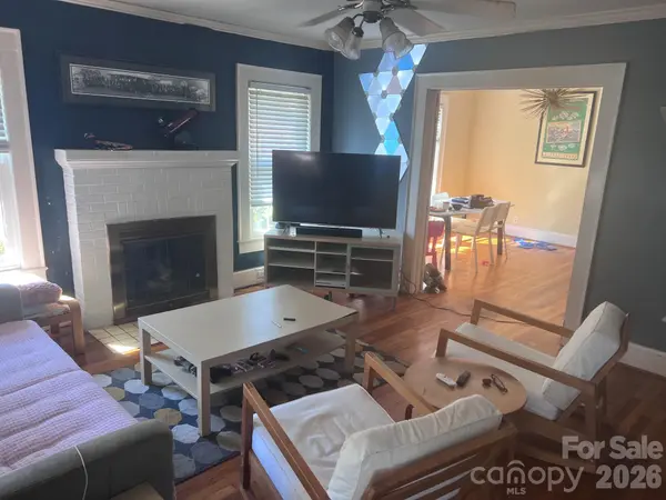 115 BETHEL ST, Morganton, NC 28655