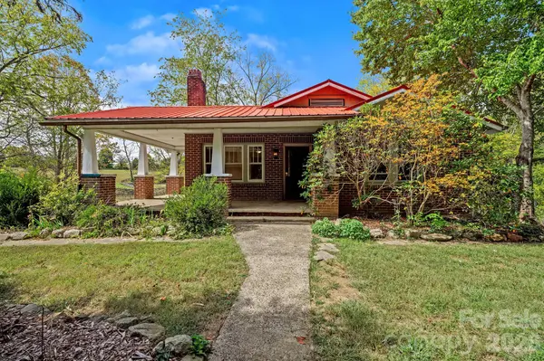 1305 Jenkins Valley RD, Alexander, NC 28701