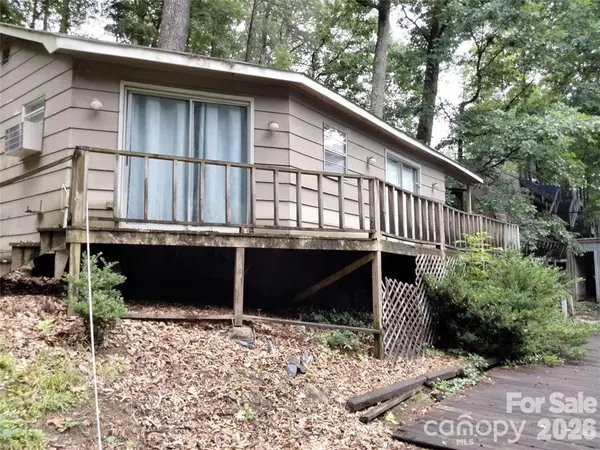 127 Rock Crest CV, Lake Lure, NC 28746