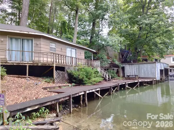127 Rock Crest CV, Lake Lure, NC 28746