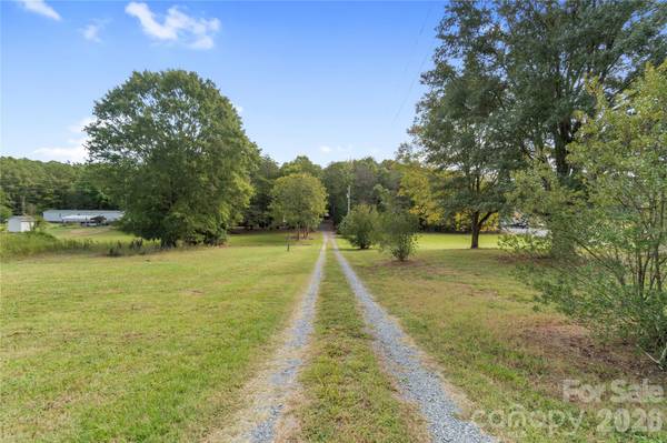 15810 Silver RD, Oakboro, NC 28129