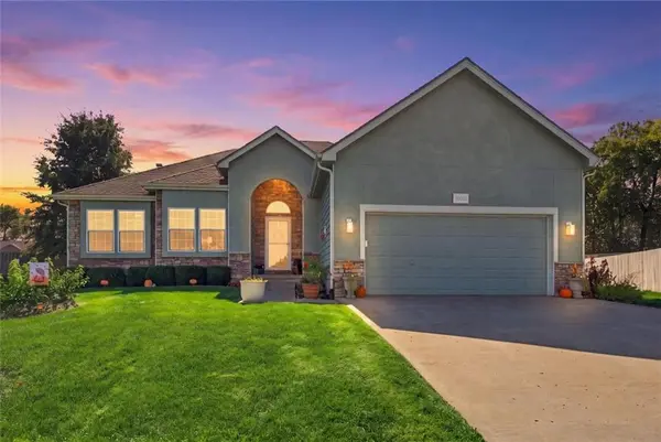 16911 Tucker CT, Basehor, KS 66007