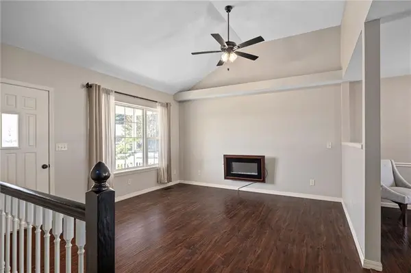 714 Harris LN, Cameron, MO 64429