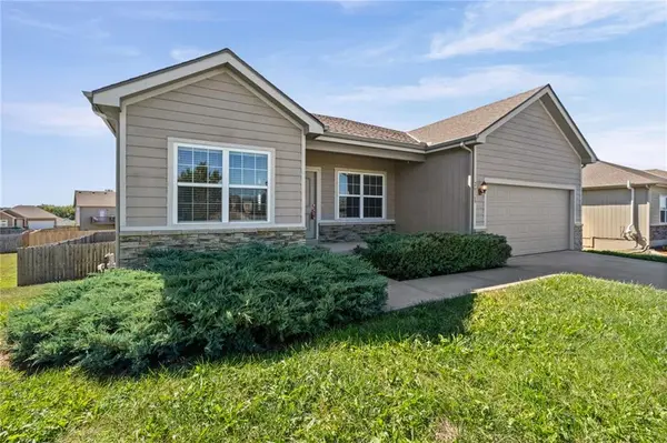 26169 W 141st TER, Olathe, KS 66061