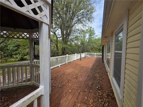 16840 W 287th ST, Paola, KS 66071