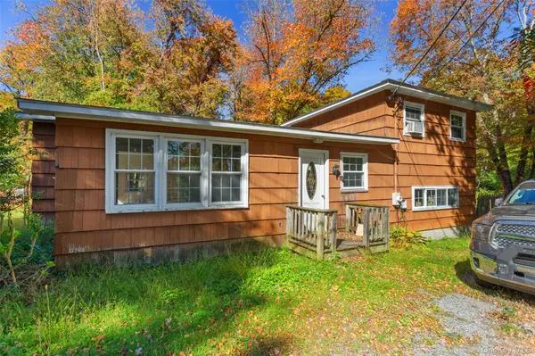 14 Curry RD, Mahopac, NY 10541