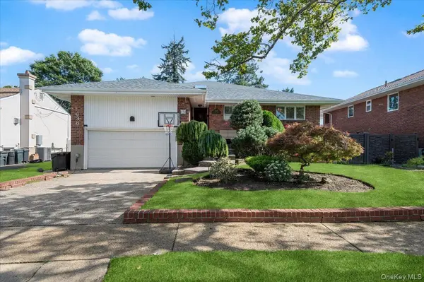 636 Diane PL, North Woodmere, NY 11581