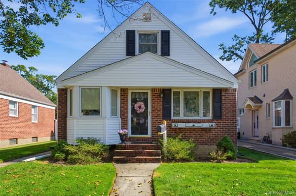 8029 259th ST, Glen Oaks, NY 11004