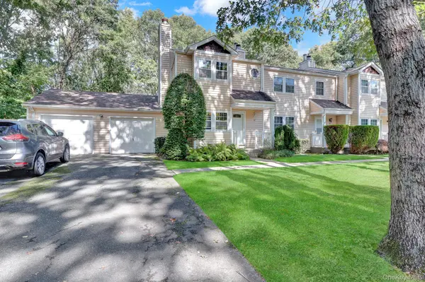 32 Huntington, Yaphank, NY 11980