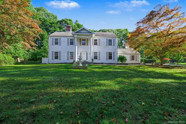 2 Three Pond RD, Smithtown, NY 11787