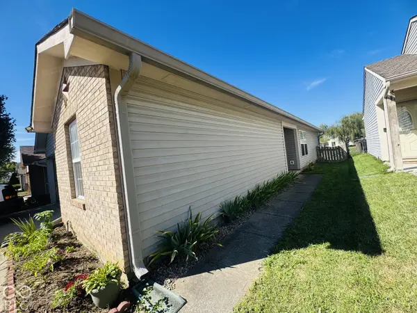 614 Deer Trail, Indianapolis, IN 46217