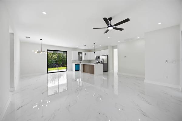 553 LOMOND DR, Port Charlotte, FL 33953