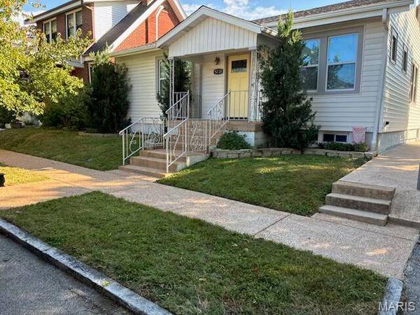 5238 Schollmeyer AVE, St Louis, MO 63109