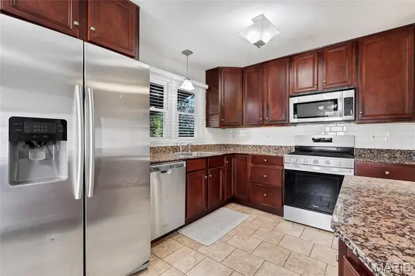335 Madison AVE, Rock Hill, MO 63119