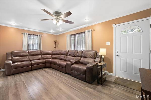 807 Montgomery AVE, Hillsboro, IL 62049