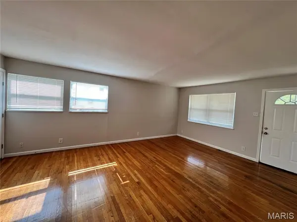 1201 June AVE, St Louis, MO 63138