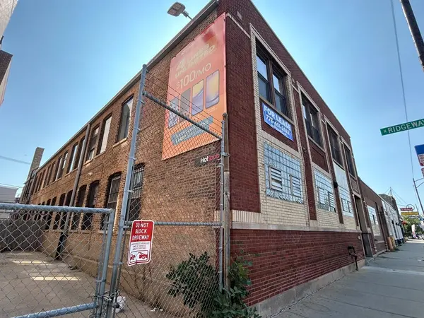 3735 W Belmont AVE, Chicago, IL 60618