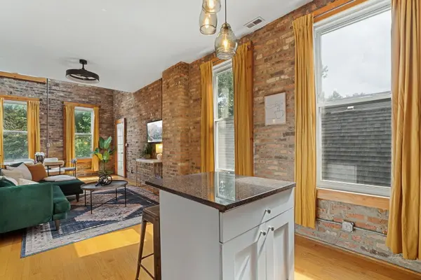 2042 N Winchester AVE #2E, Chicago, IL 60614
