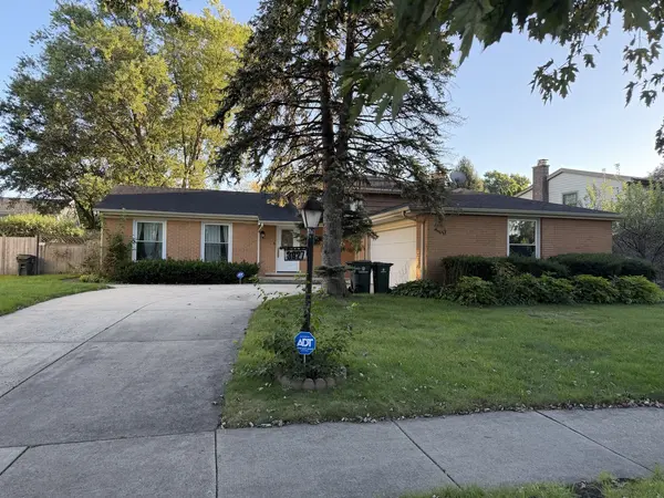 3927 Crestwood DR, Northbrook, IL 60062