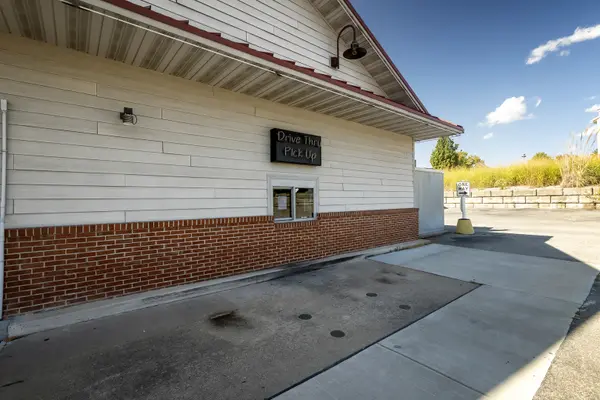 2700 17TH ST, Marion, IL 62959