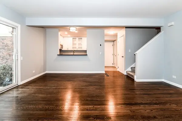 804 E Hillside AVE #804, Barrington, IL 60010