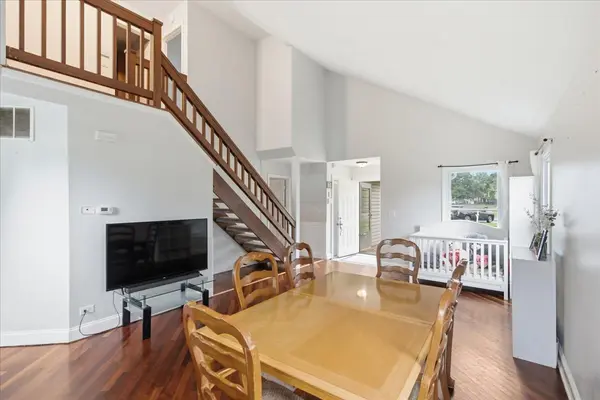 369 Trailside CT, Carol Stream, IL 60188