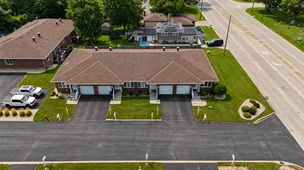 11455 Crossings CT, Alsip, IL 60803