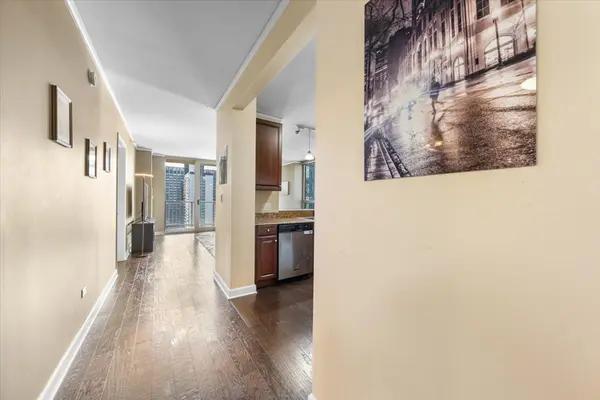 420 E Waterside DR #2303, Chicago, IL 60601