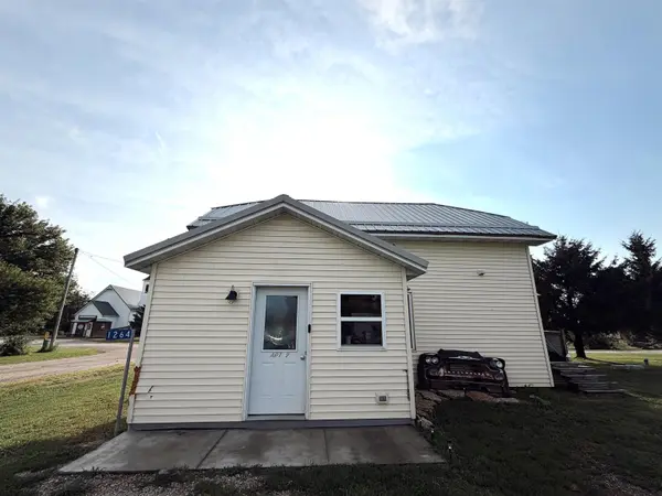 1264 Pleasant DR, Waukon, IA 52172