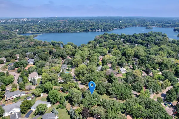 16015 Oak Shore DR, Lakeville, MN 55044