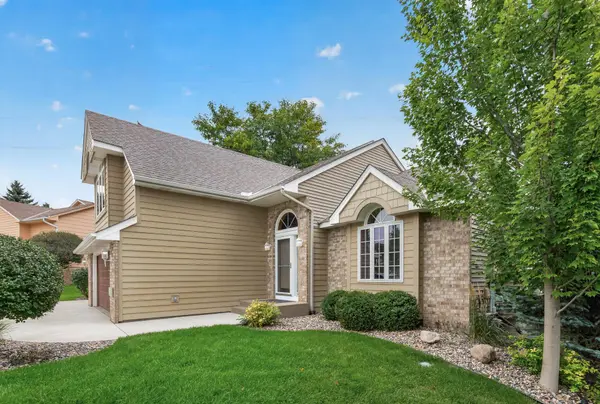 6585 Promontory DR, Eden Prairie, MN 55346