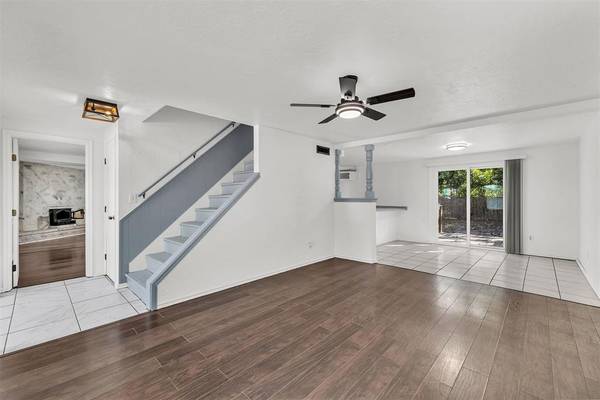700 Penn LN, Moore, OK 73160