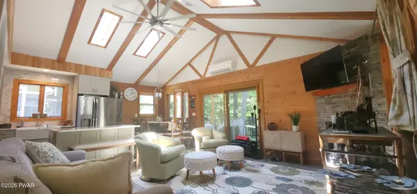 144 Terrace RD, Tafton, PA 18464