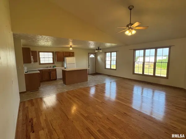 12 THOMAS CT, Mackinaw, IL 61755