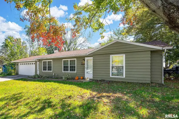5839 N ANDOVER CT, Peoria, IL 61615