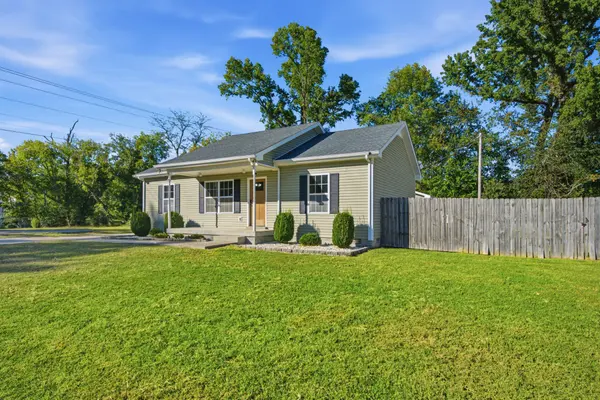101 Brookside Dr, Dickson, TN 37055