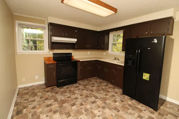 339 Clearview Dr, Clarksville, TN 37043