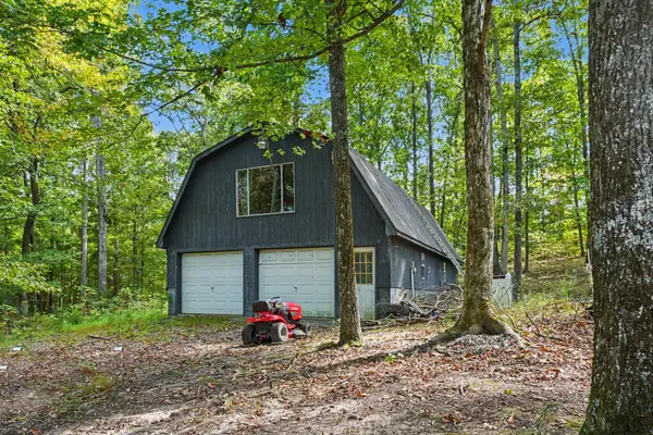 720 Harris Rd, Dickson, TN 37055