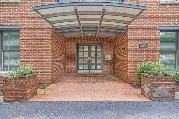 4040 Woodlawn Dr #12, Nashville, TN 37205